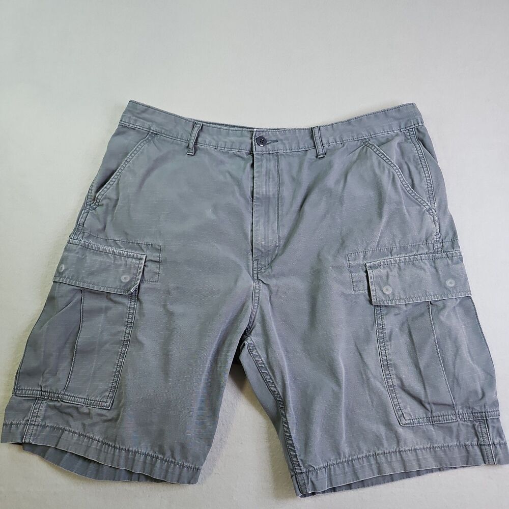 Vintage Y2K Levi Strauss & Co. Cargo Shorts Size 38 Gray Snap Button Pockets